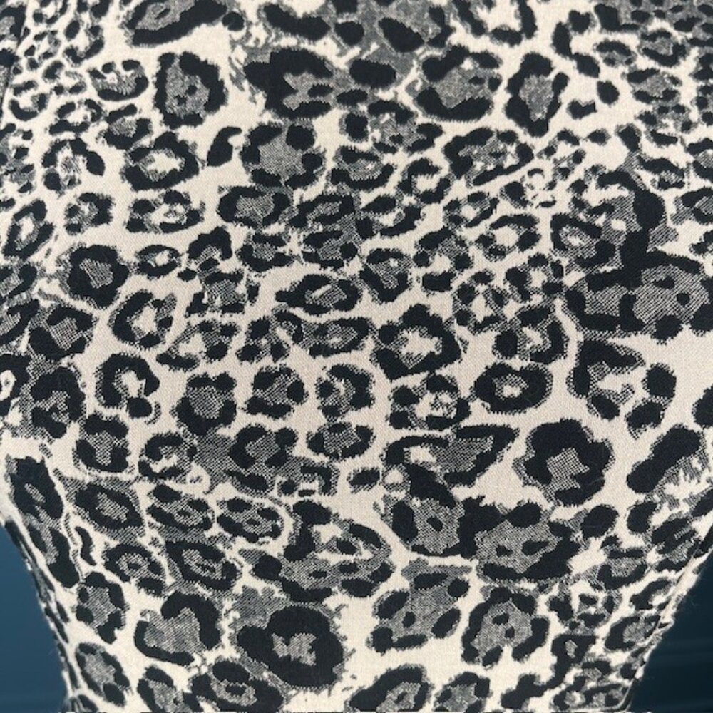 Calvin Klein - Woman's Leopard Print Sheath dress, Size 2 - Picture 4 of 6